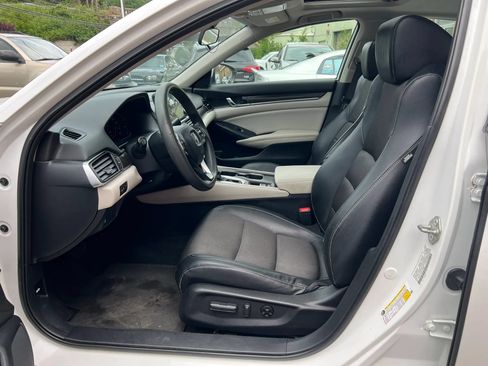 Used 2018 Honda Accord EX image 26