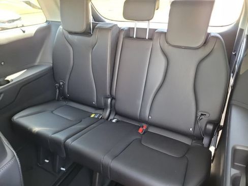 New 2026 Kia Carnival SX w/ SX Dark Edition Package FWD image 14