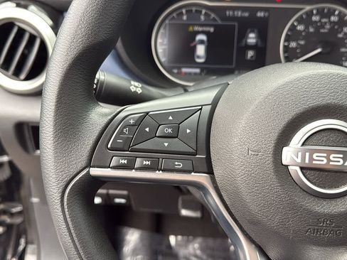 Used 2023 Nissan Versa SV image 21