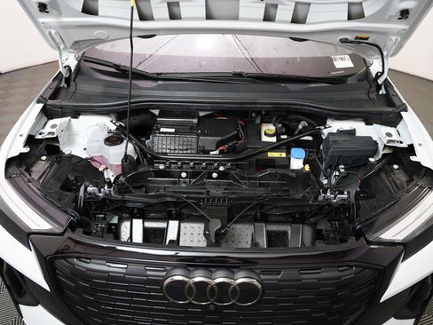 Certified 2024 Audi Q4 e-tron Premium Plus w/ Premium Plus image 3