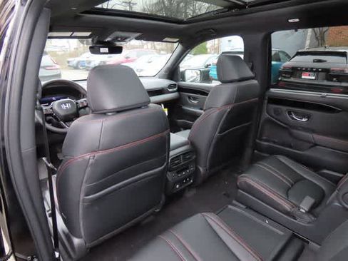 New 2026 Honda Pilot TrailSport image 17