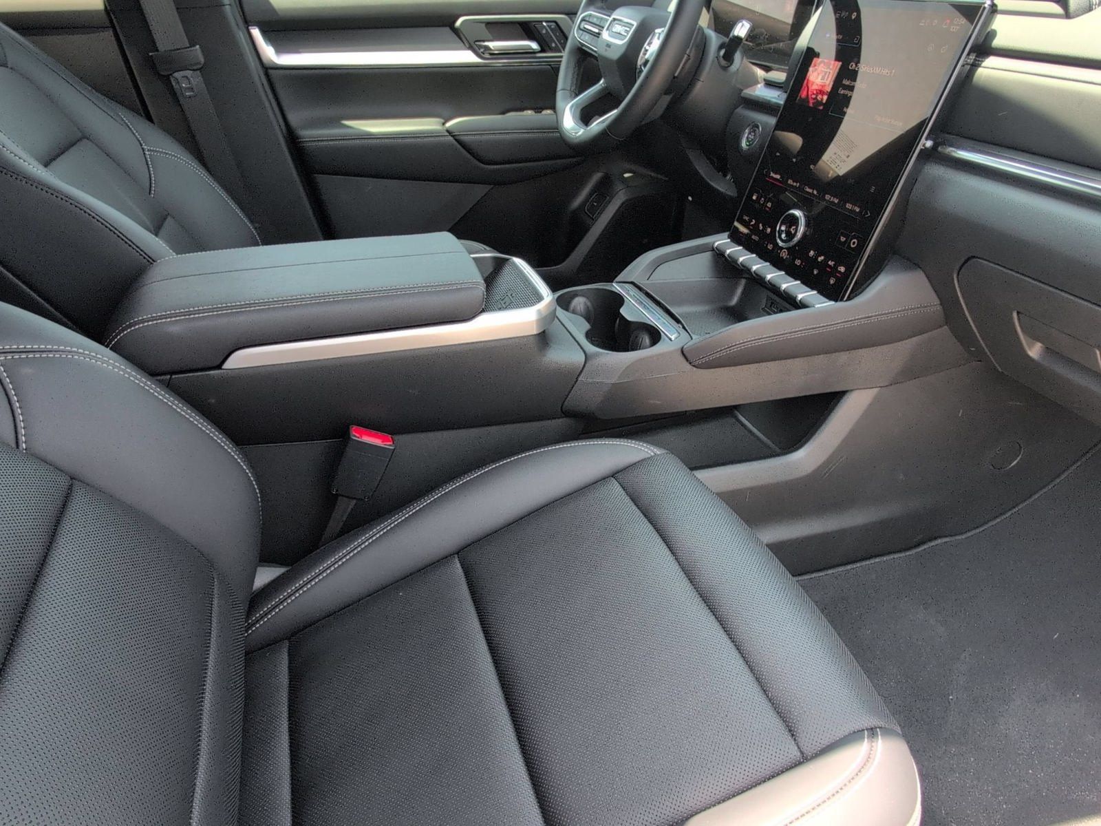 New 2026 GMC Terrain Elevation w/ Elevation Premium Package FWD image 30