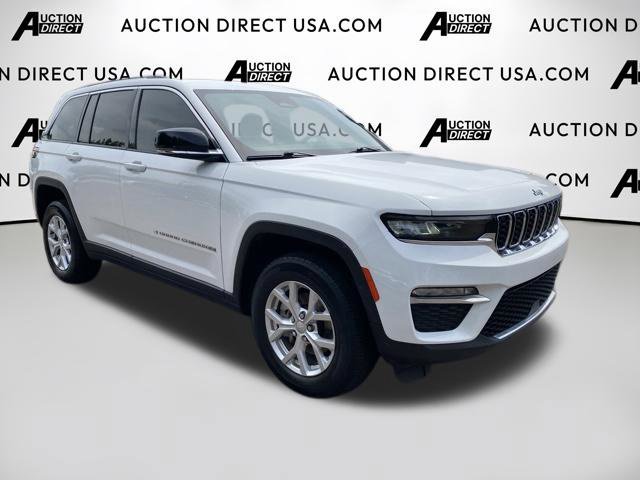 Used 2023 Jeep Grand Cherokee Limited w/ Trailer Tow Prep Group (B) RWD image 26