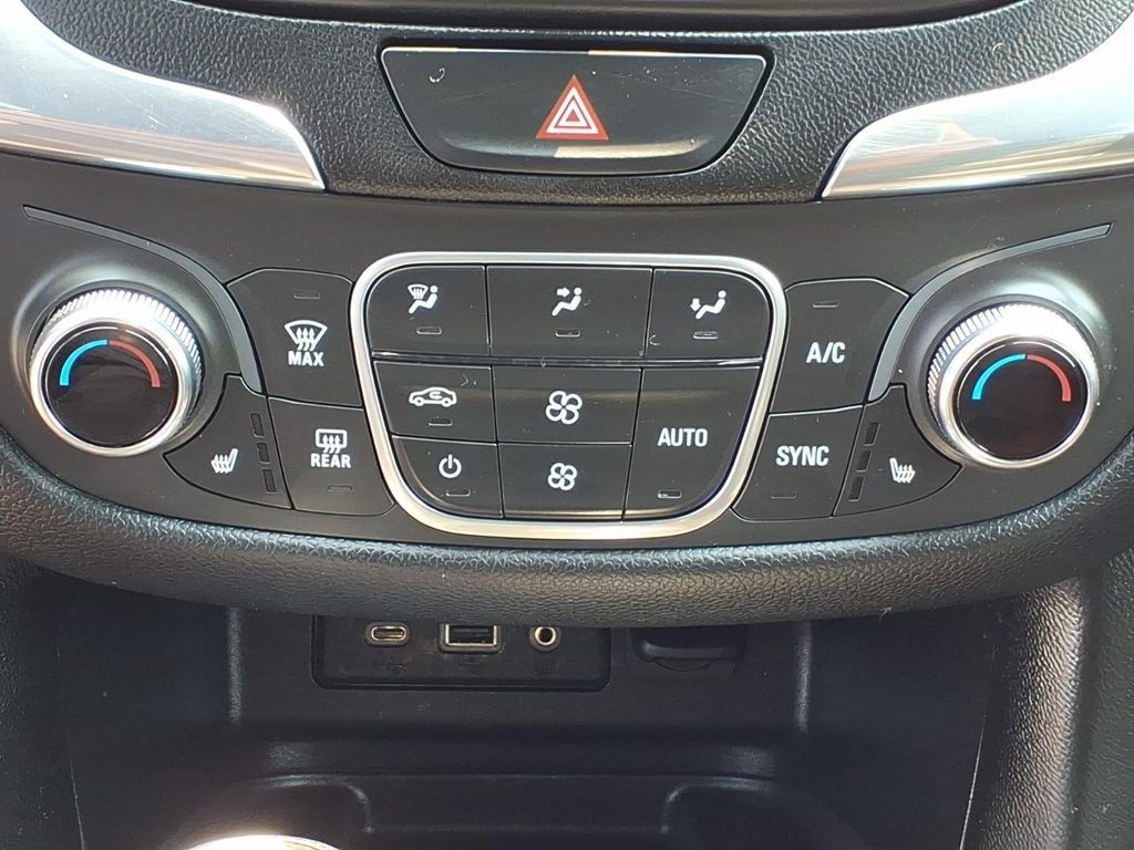 Used 2020 Chevrolet Equinox Premier AWD/4WD image 8
