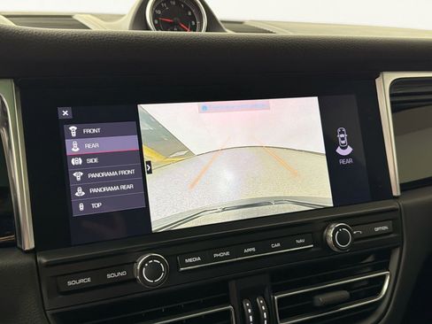 Certified 2021 Porsche Macan S image 23