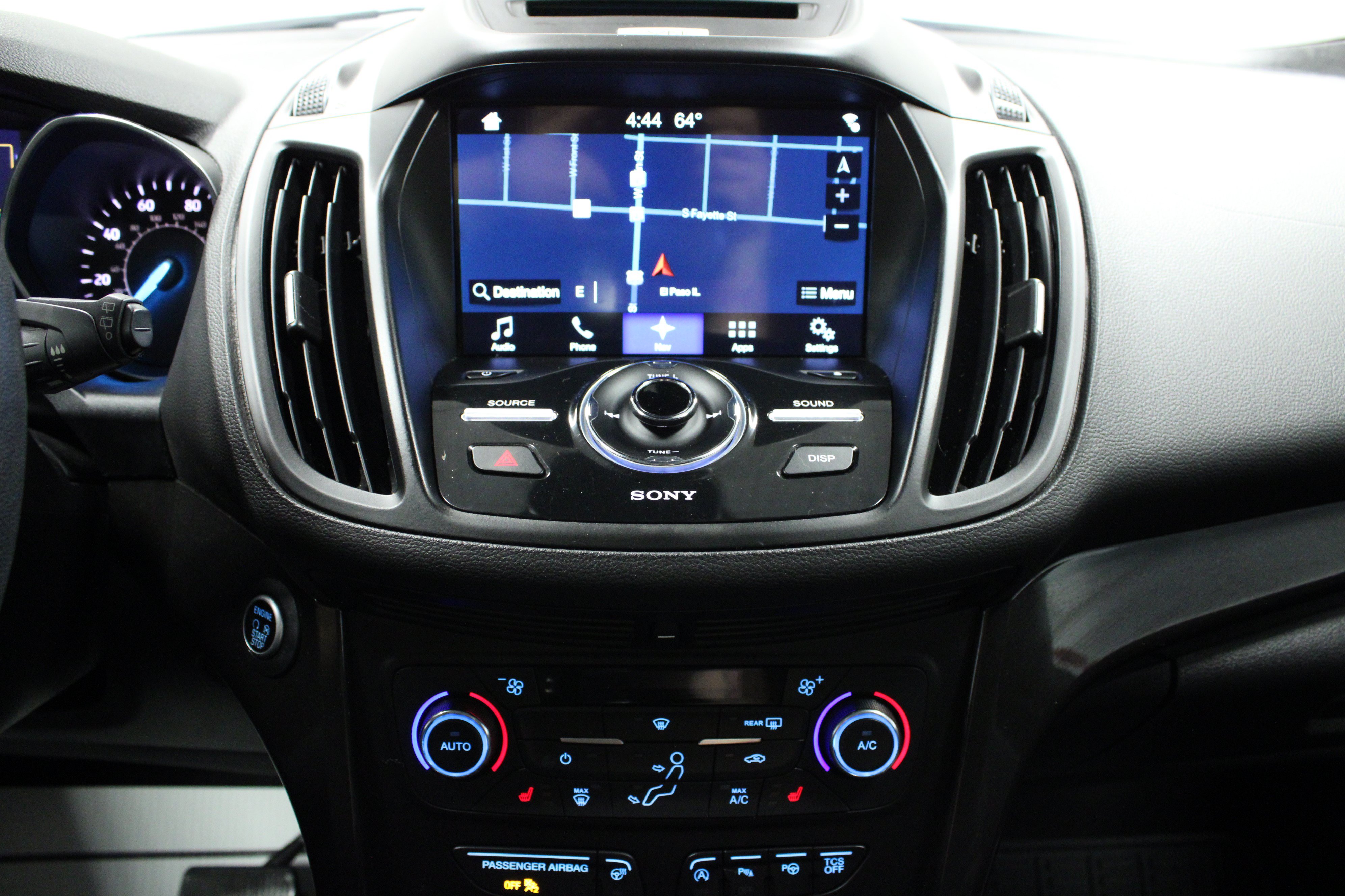 Used 2017 Ford Escape Titanium w/ Canadian Touring Package AWD/4WD image 22