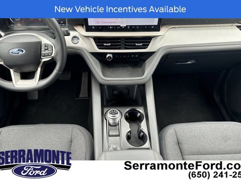 Used 2026 Ford Explorer Active RWD image 14