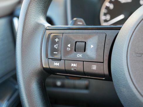 Certified 2022 Nissan Rogue SV image 28