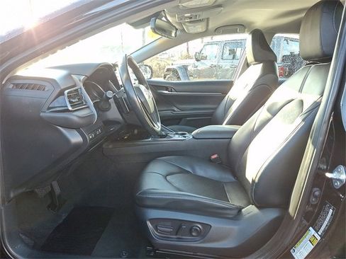 Used 2023 Toyota Camry XSE image 12