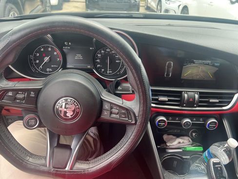 Used 2021 Alfa Romeo Giulia Sprint w/ Nero Edizione image 6