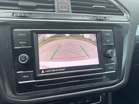 Used 2023 Volkswagen Tiguan S FWD image 12