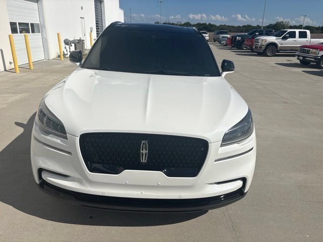 Used 2023 Lincoln Aviator Reserve w/ Equipment Group 201A RWD image 8
