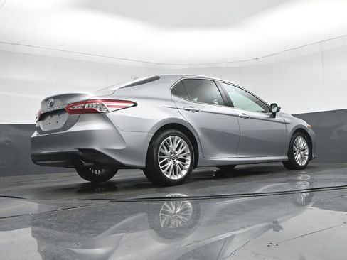 Used 2019 Toyota Camry XLE image 55