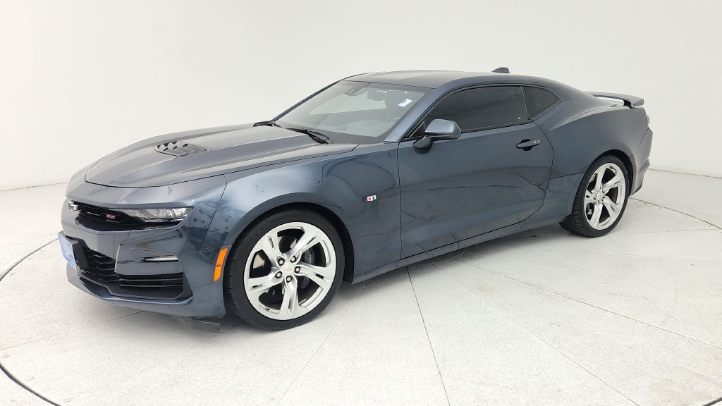 Used 2021 Chevrolet Camaro SS RWD image 3