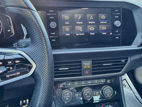 Used 2023 Volkswagen Jetta GLI Autobahn FWD image 25