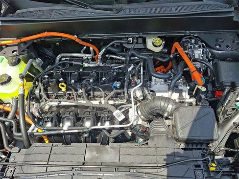 New 2025 Ford Maverick XLT w/ XLT Luxury Package image 11