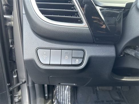 Certified 2025 Kia Seltos S image 31