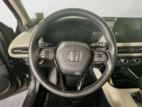 Used 2023 Honda HR-V EX-L image 12