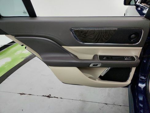 Used 2018 Lincoln Continental Reserve AWD/4WD image 25