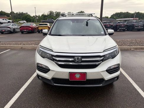 Used 2016 Honda Pilot Touring image 3