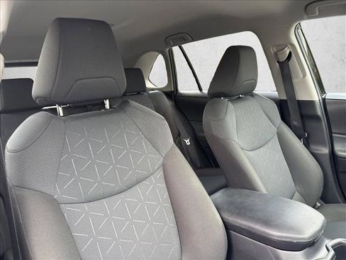 Certified 2025 Toyota RAV4 XLE FWD image 28