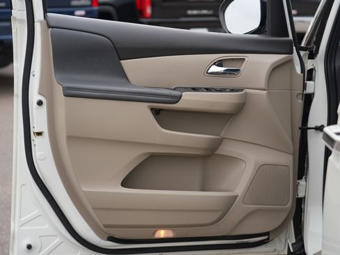 Used 2016 Honda Odyssey EX image 14