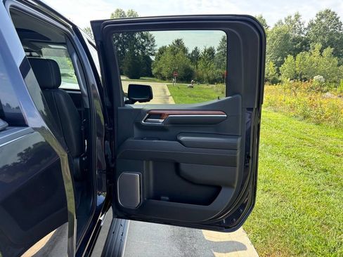 Used 2023 GMC Sierra 1500 Denali w/ Denali Reserve Package AWD/4WD image 51