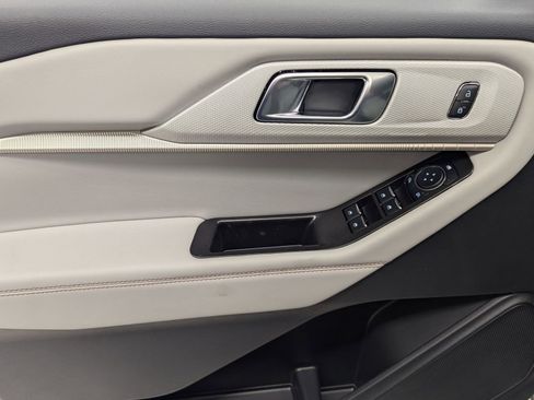 New 2026 Ford Explorer Active w/ Active Comfort Package image 10