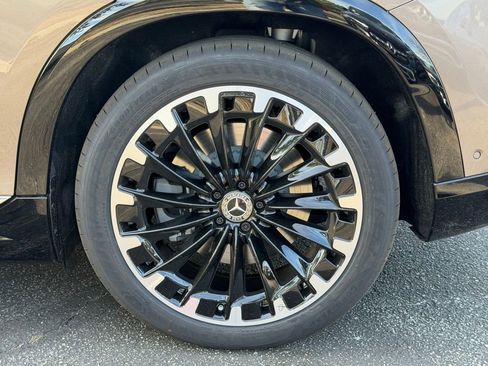 New 2026 Mercedes-Benz EQS 400 4MATIC SUV image 15