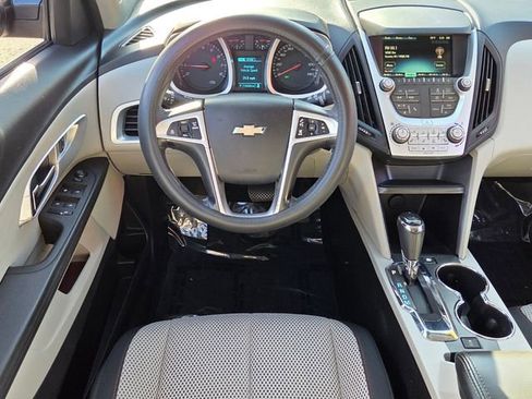 Used 2017 Chevrolet Equinox LT w/ Convenience Package image 11