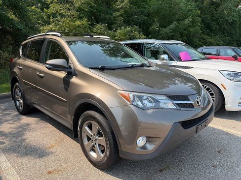 Used 2015 Toyota RAV4 XLE FWD image 3