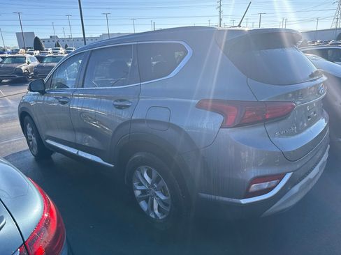 Used 2019 Hyundai Santa Fe SE image 8