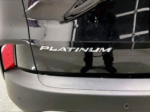 Used 2024 Ford Escape Platinum image 25