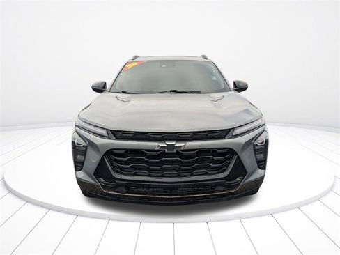 Used 2025 Chevrolet Trax ACTIV w/ Sunroof Package image 17