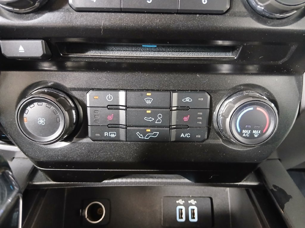 Used 2016 Ford F150 XLT w/ Equipment Group 302A Luxury AWD/4WD image 22