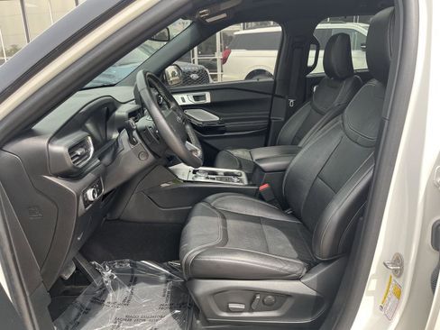Used 2023 Ford Explorer ST w/ Equipment Group 401A AWD/4WD image 16