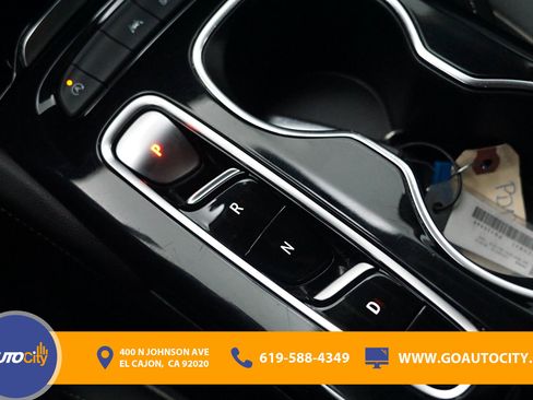 Used 2023 Buick Envision Essence image 25