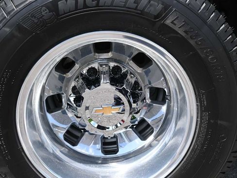 New 2026 Chevrolet Silverado 3500 LT w/ All Star Edition AWD/4WD image 7