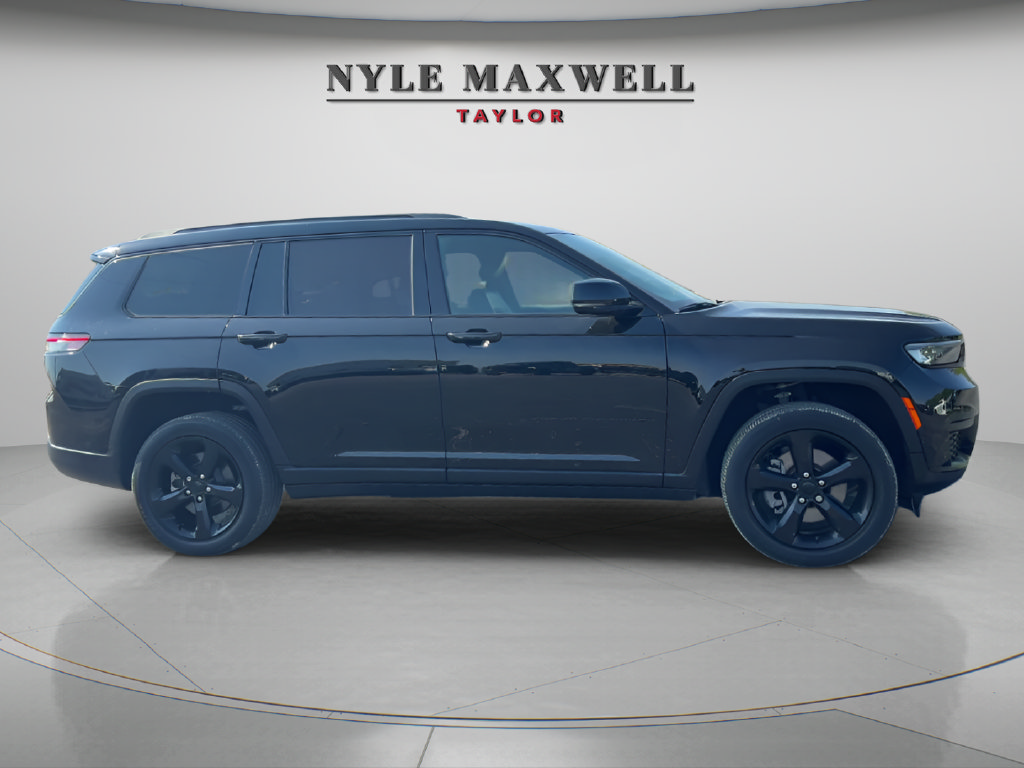 Used 2023 Jeep Grand Cherokee L Laredo AWD/4WD image 4