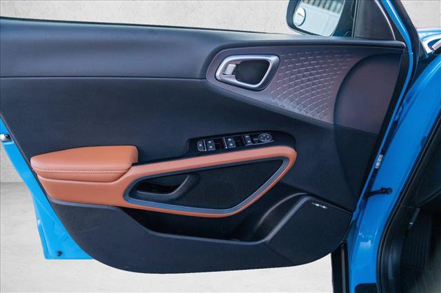 Used 2025 Kia Soul EX FWD image 10