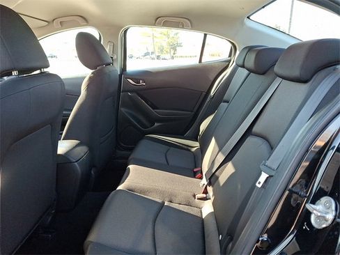 Used 2017 MAZDA MAZDA3 Sport image 10