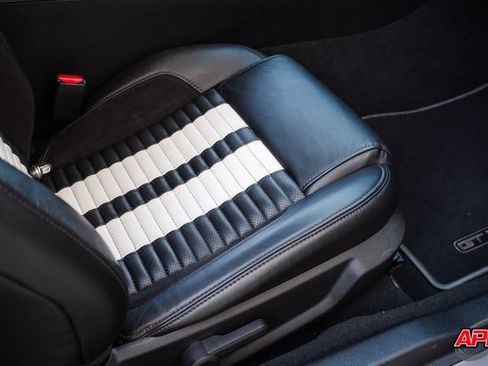 Used 2010 Ford Mustang Shelby GT500 RWD image 69