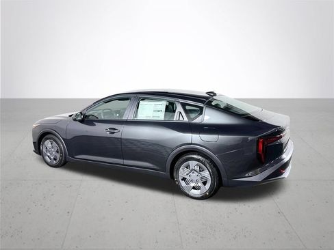 New 2026 Kia K4 FWD image 8