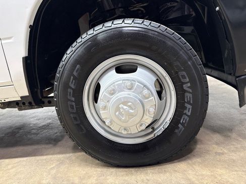 Used 2019 RAM 3500 Tradesman RWD image 28