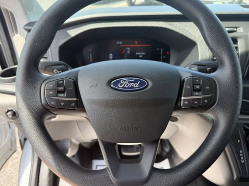 New 2026 Ford Transit 250 Low Roof RWD image 28