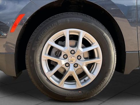 Used 2023 Chevrolet Equinox LT FWD image 11