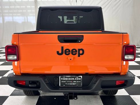 New 2025 Jeep Gladiator Sport image 7