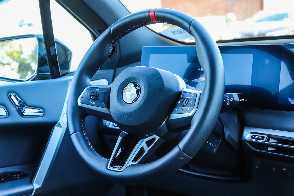 Used 2026 BMW iX M70 AWD/4WD image 15