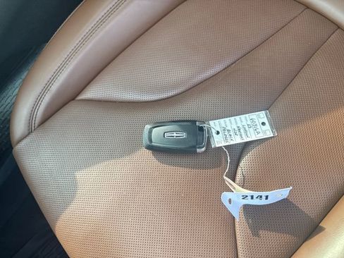 Used 2023 Lincoln Nautilus Reserve w/ Equipment Group 201A image 34