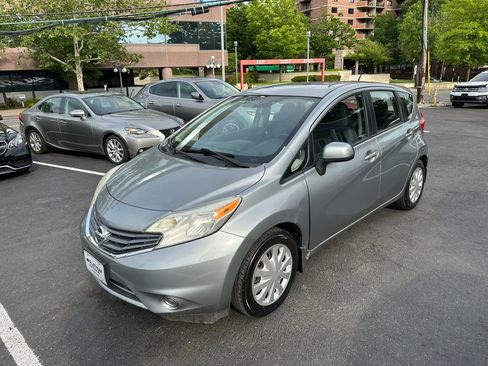 Used 2014 Nissan Versa Note SV w/ Convenience Package FWD image 4